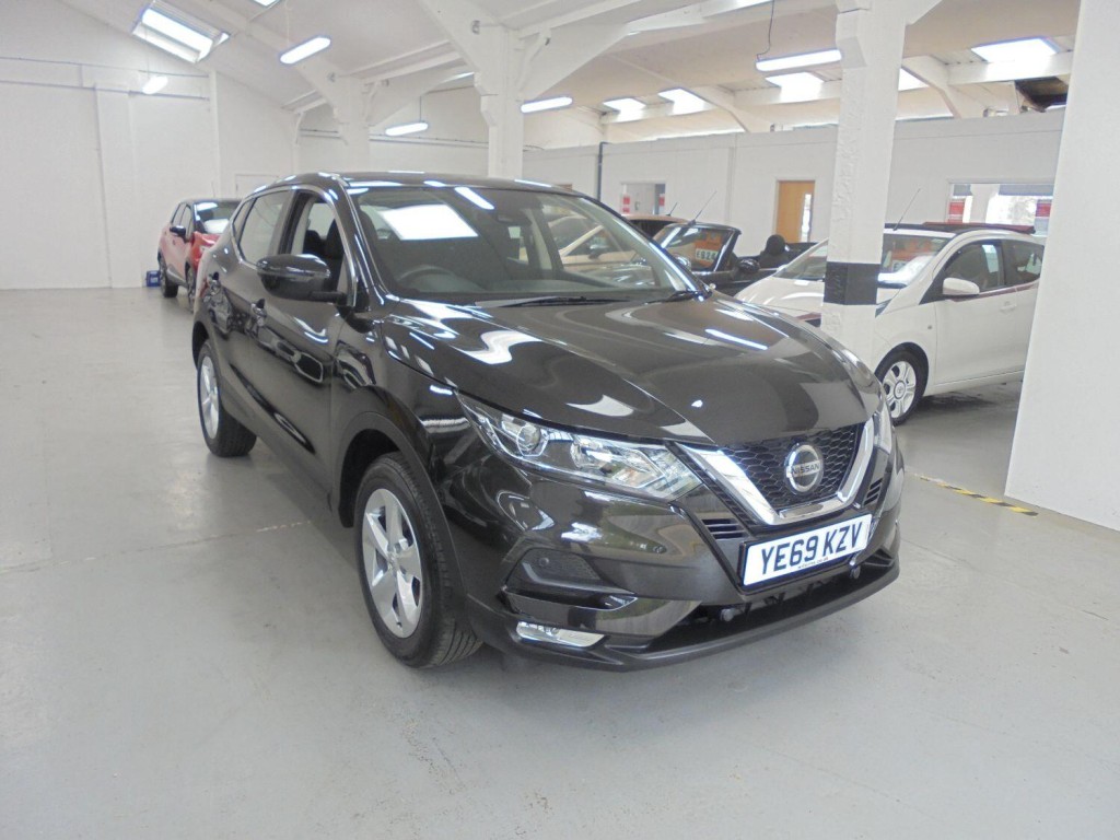 View NISSAN QASHQAI 1.3 DIG-T Acenta Premium SAT NAV