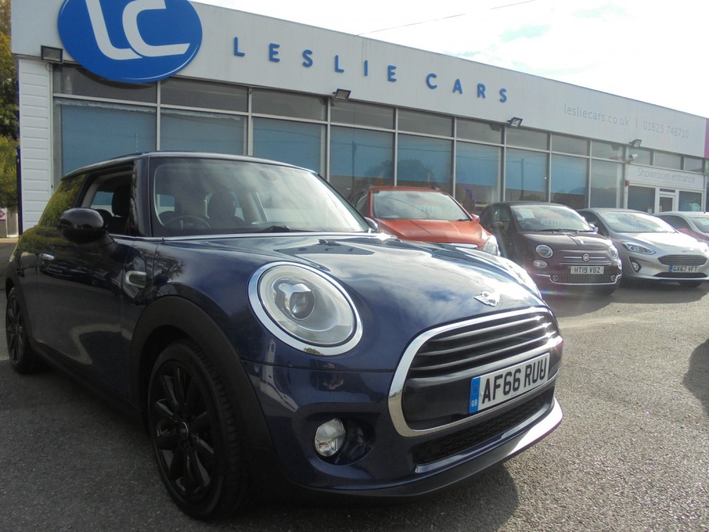 View MINI HATCH 1.5 Cooper 3-Door Hatch