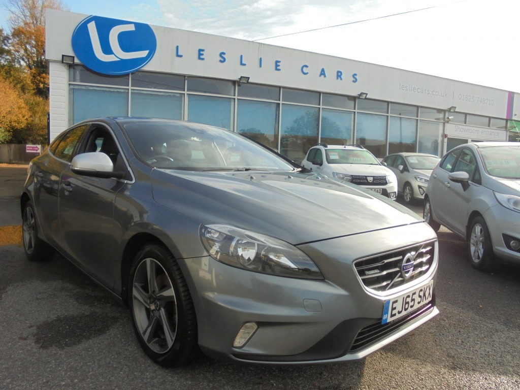 View VOLVO V40 2.0 R-Design D2