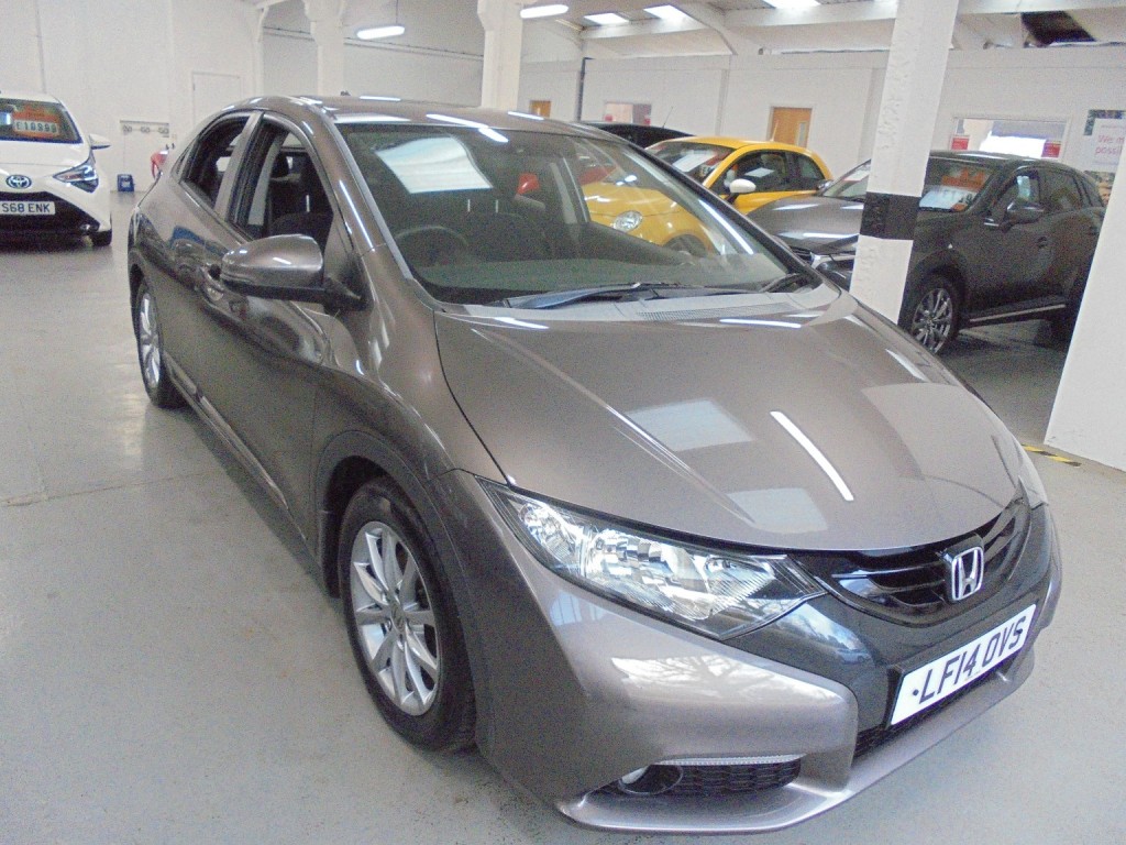 View HONDA CIVIC 1.8 i-VTEC PETROL ES SIX SPEED 