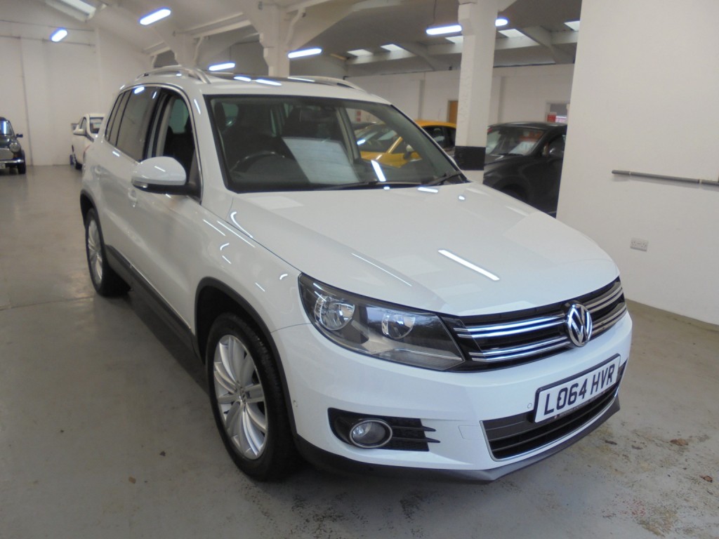 View VOLKSWAGEN TIGUAN 2.0 TDI 4Motion Tech Match SAT NAV Automatic