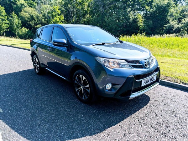 View TOYOTA RAV4 2.0 D-4D Icon