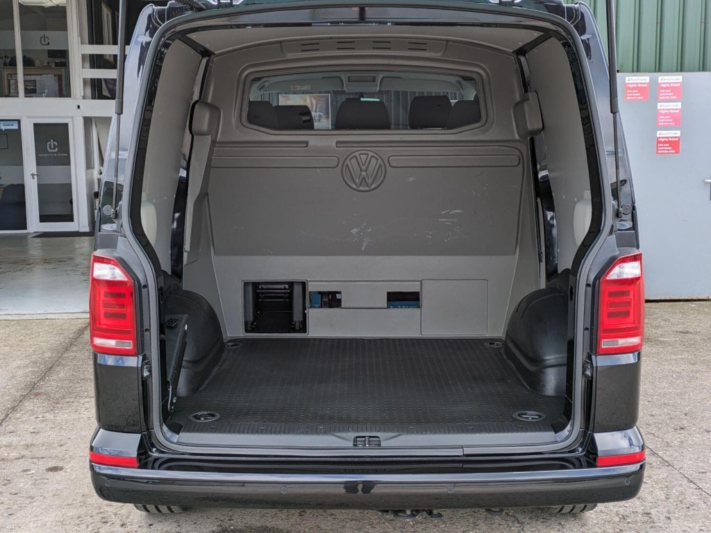 VOLKSWAGEN TRANSPORTER