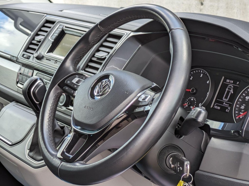 VOLKSWAGEN TRANSPORTER