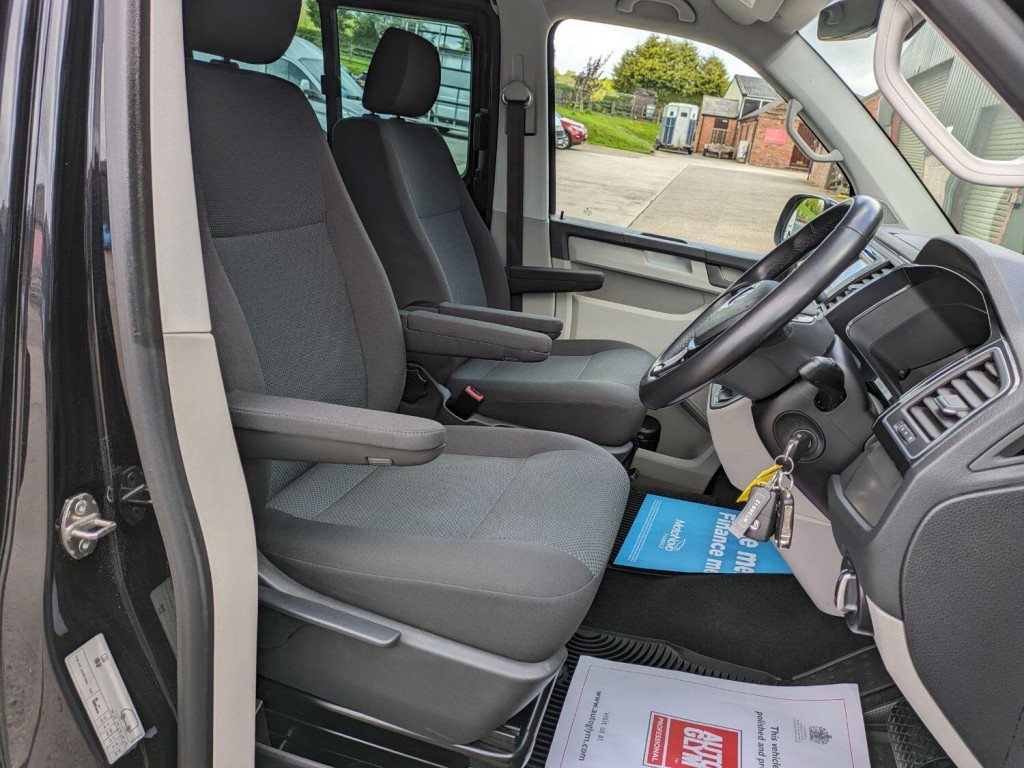 VOLKSWAGEN TRANSPORTER