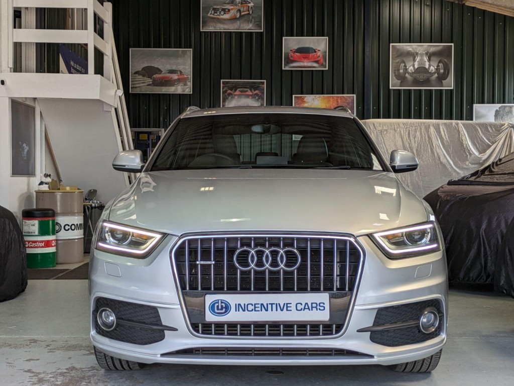 AUDI Q3