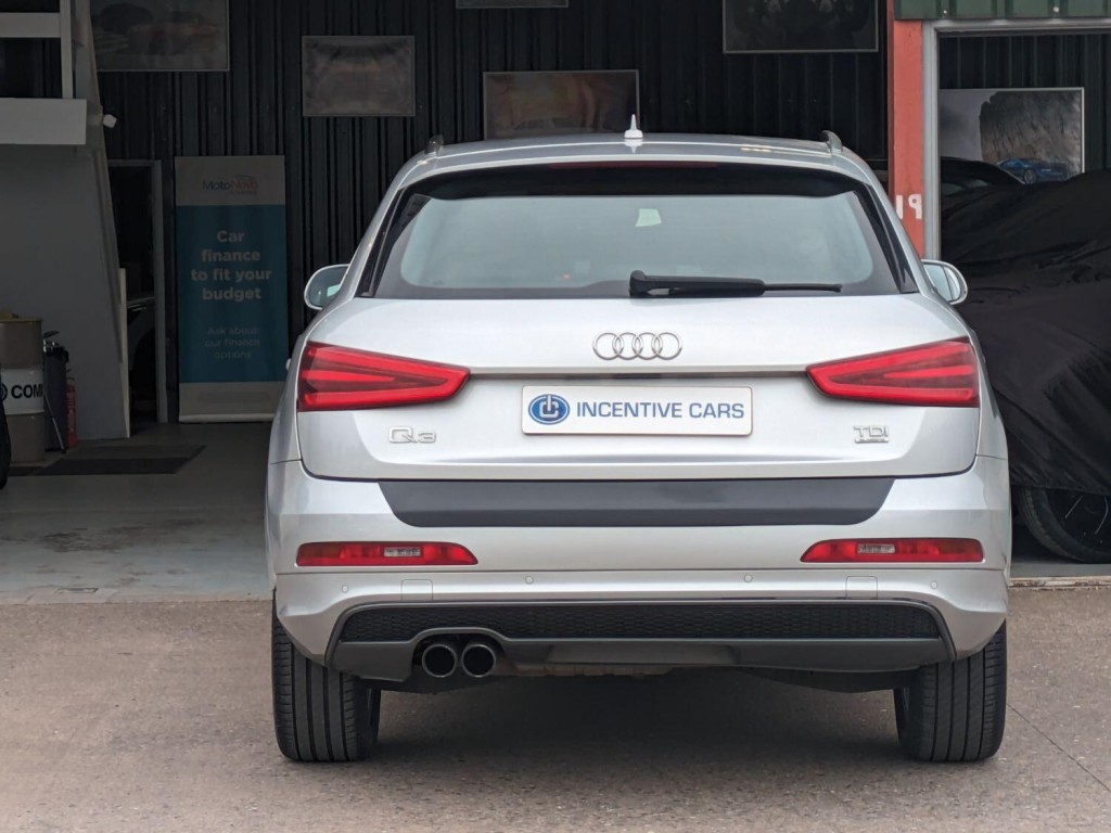 AUDI Q3