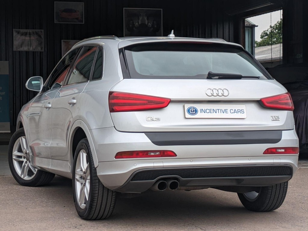 AUDI Q3