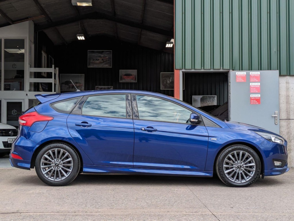 FORD FOCUS