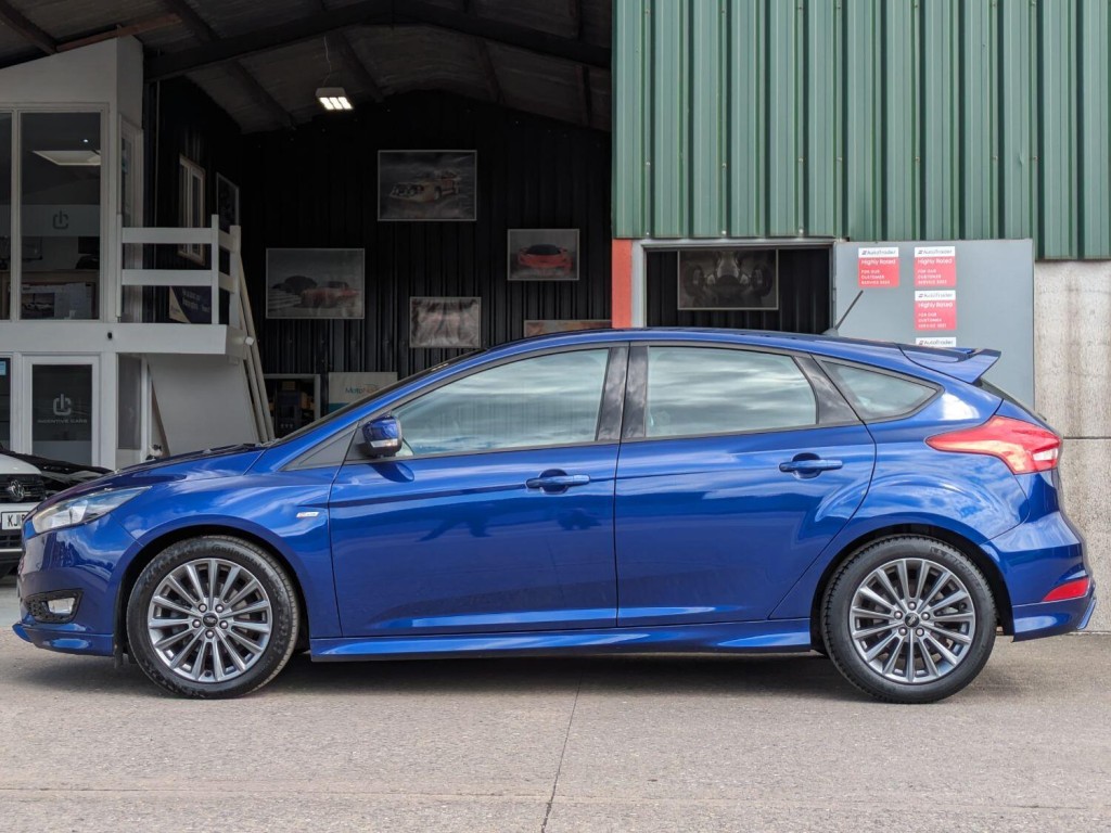 FORD FOCUS