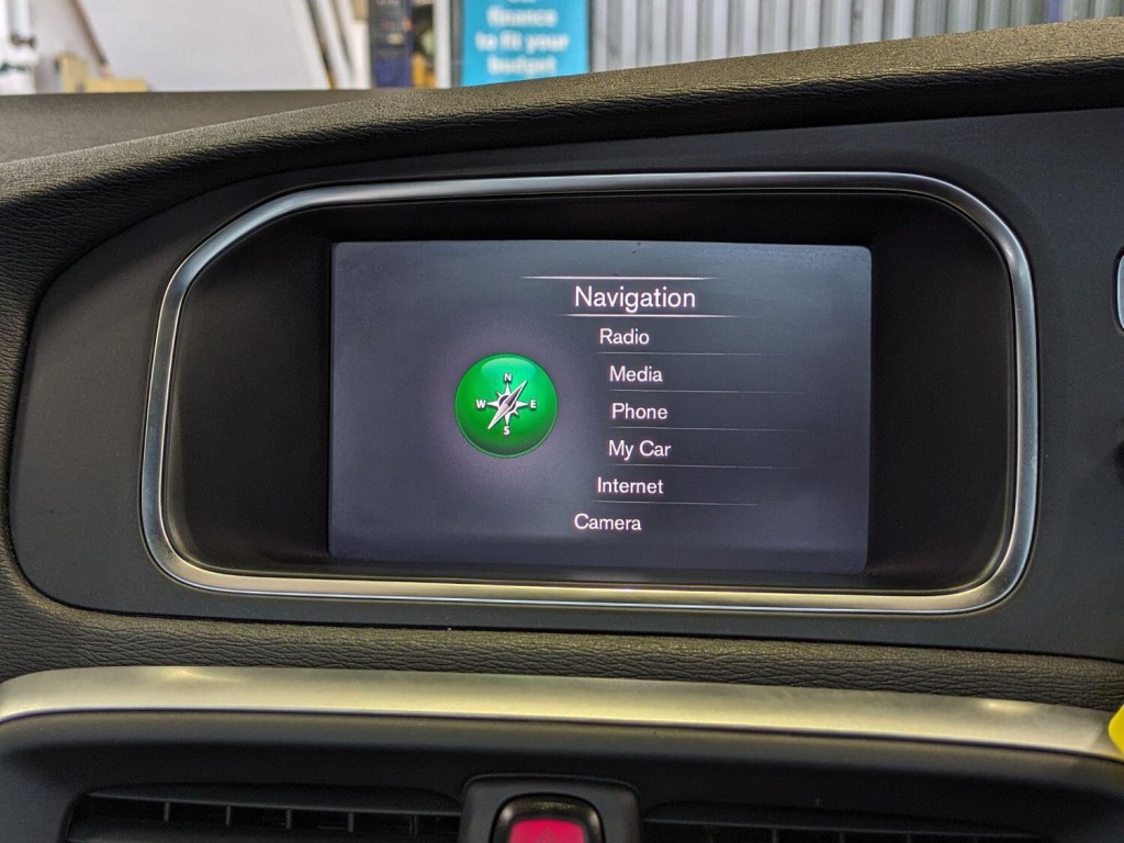 VOLVO V40