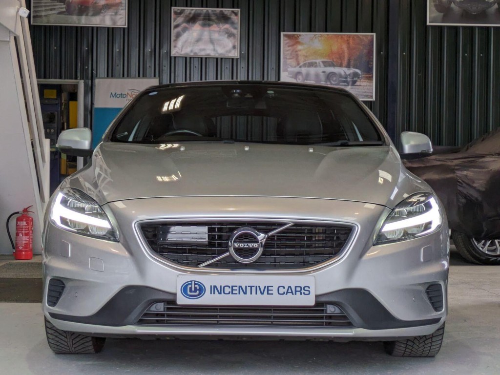 VOLVO V40
