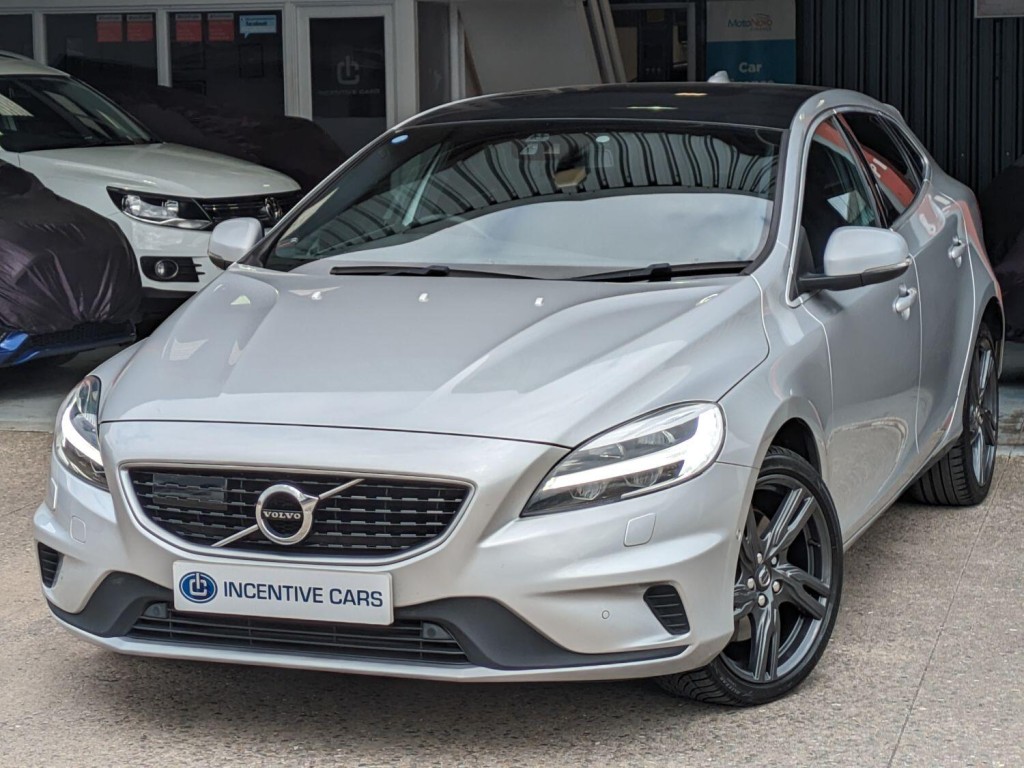 VOLVO V40