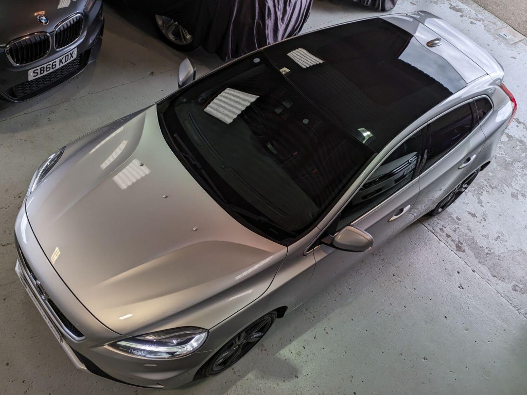 VOLVO V40