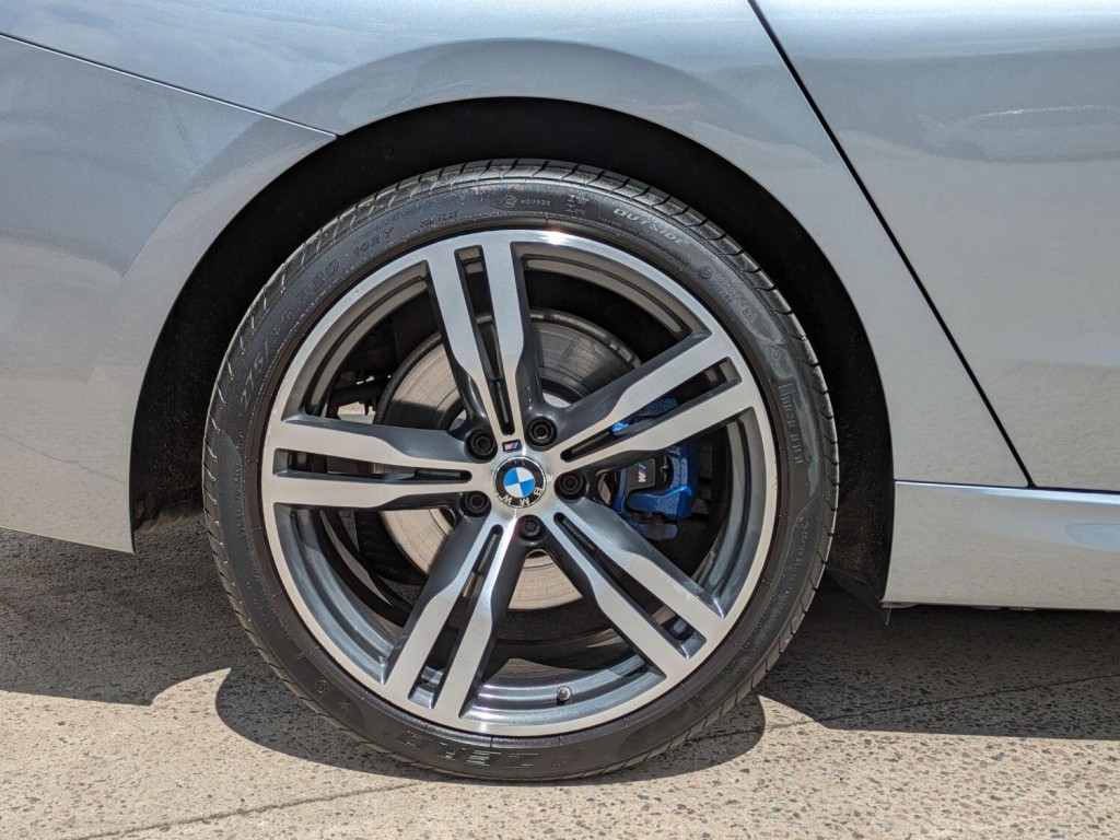 BMW 6 SERIES