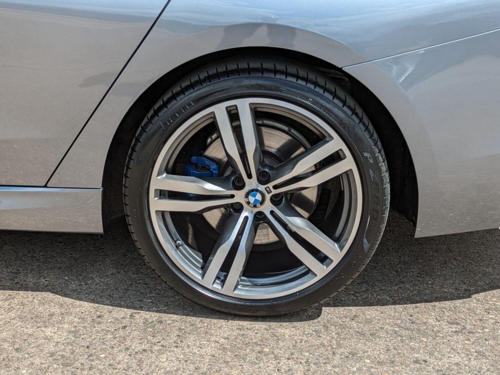BMW 6 SERIES