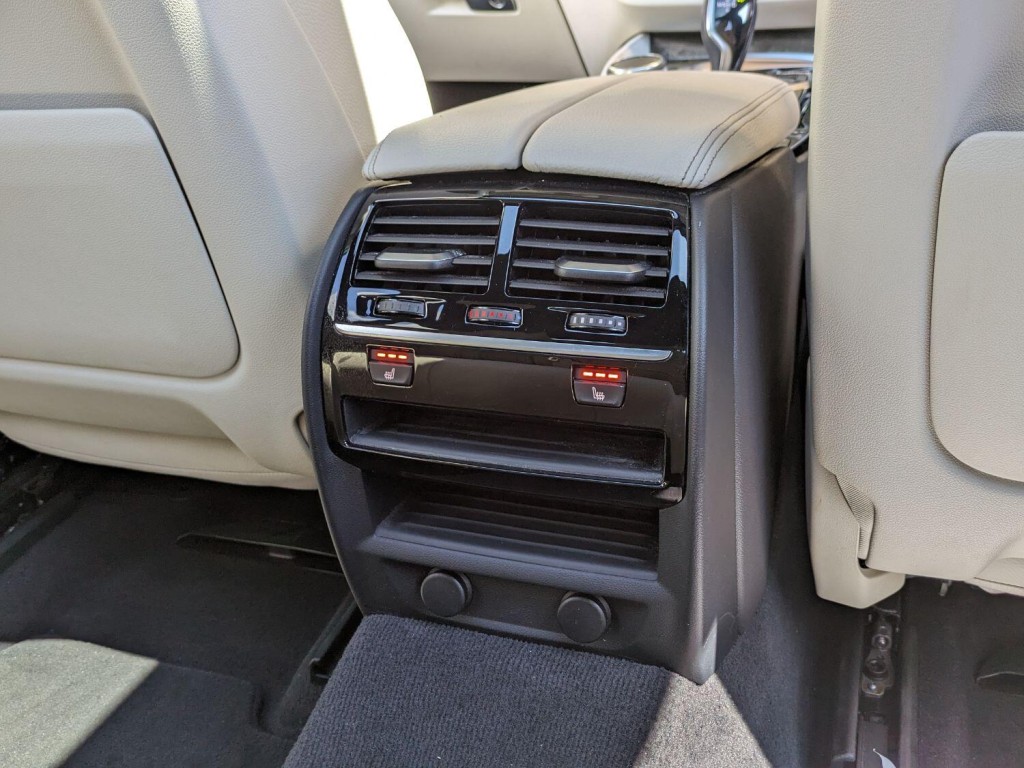 BMW 6 SERIES
