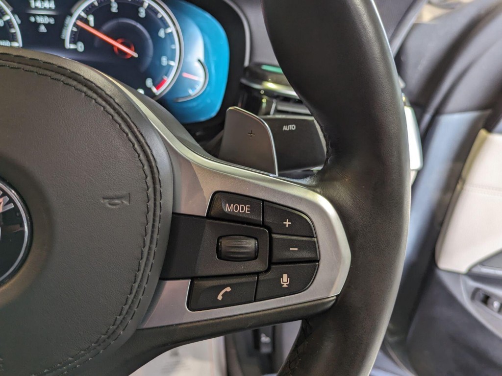 BMW 6 SERIES