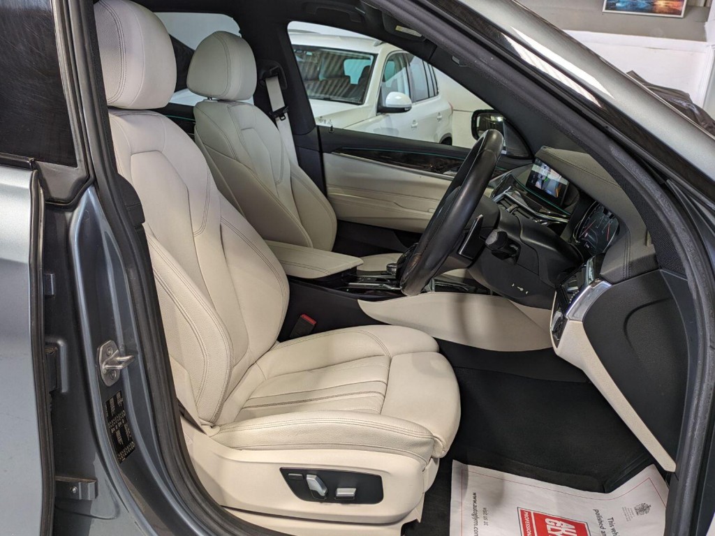 BMW 6 SERIES