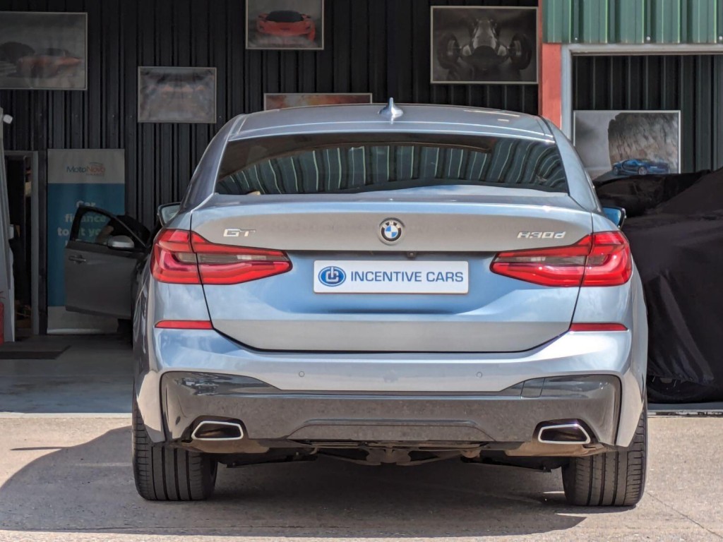 BMW 6 SERIES