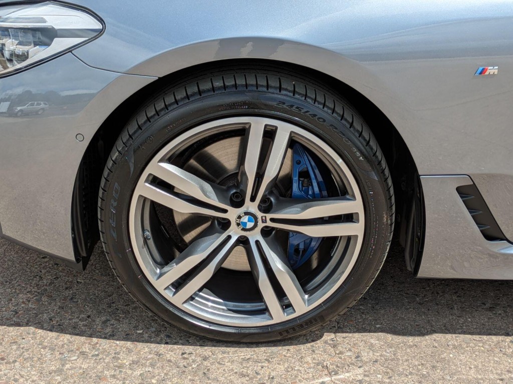 BMW 6 SERIES