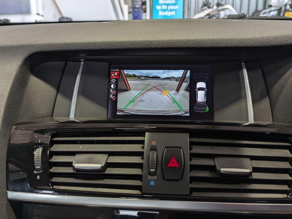 View BMW X3 xDrive20d SE 2.0 AWD Automatic. 2 OWNERS. HEATED FULL LEATHER. SAT NAV. REAR CAMERA. BMW HISTORY.