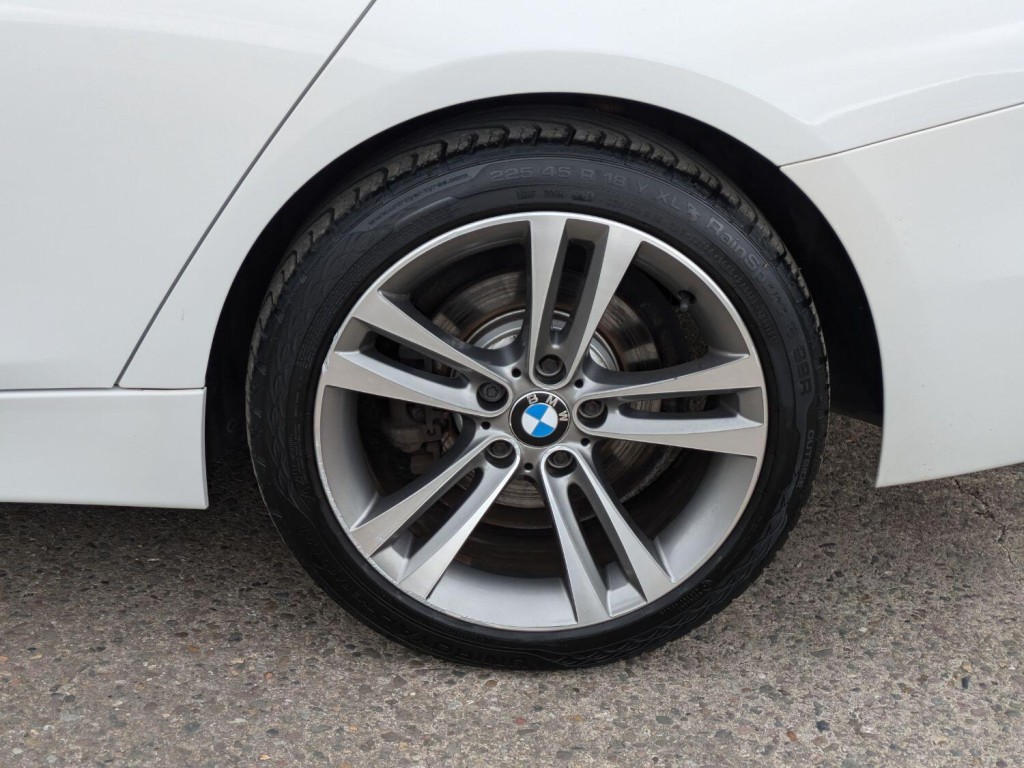 BMW 3 SERIES