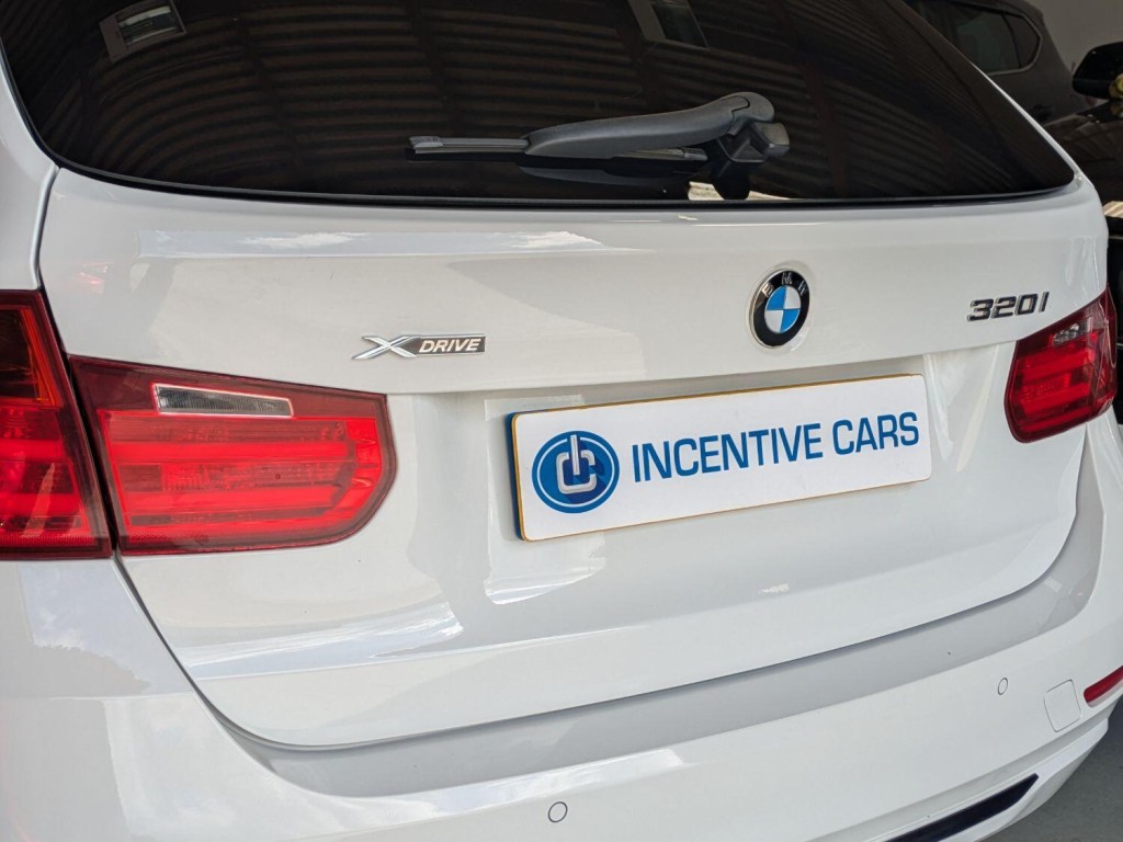 BMW 3 SERIES
