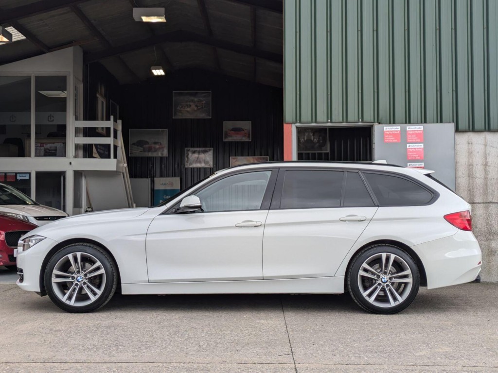 BMW 3 SERIES