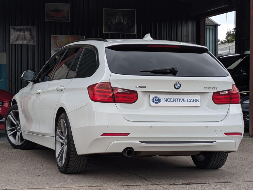 BMW 3 SERIES