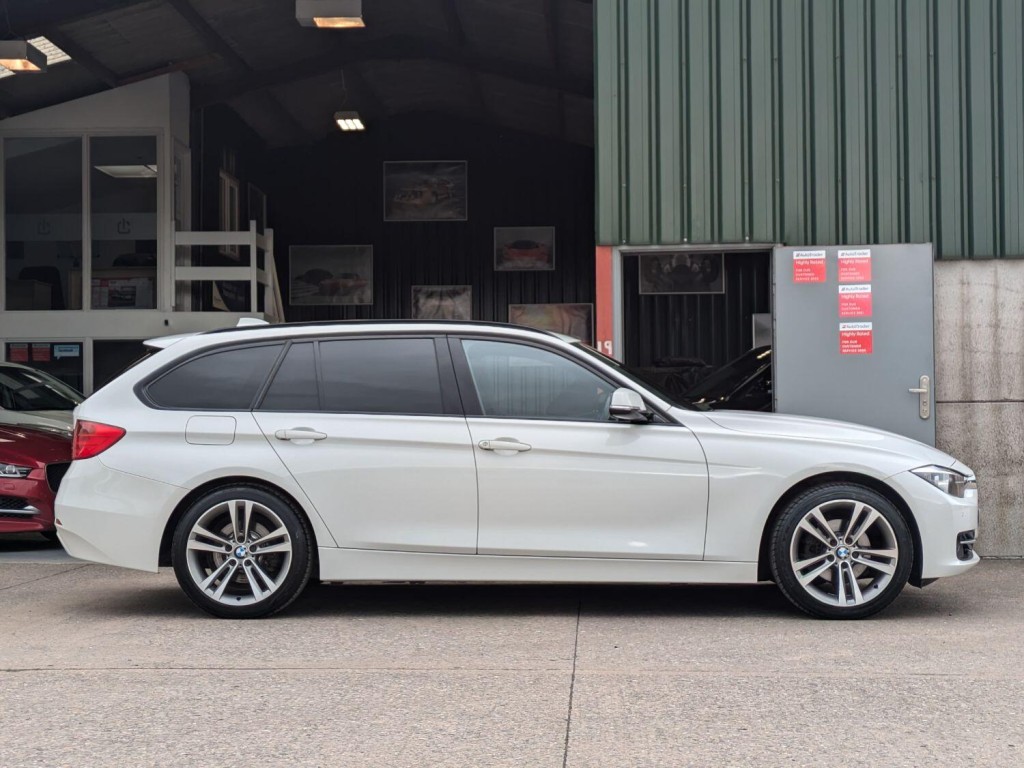 BMW 3 SERIES