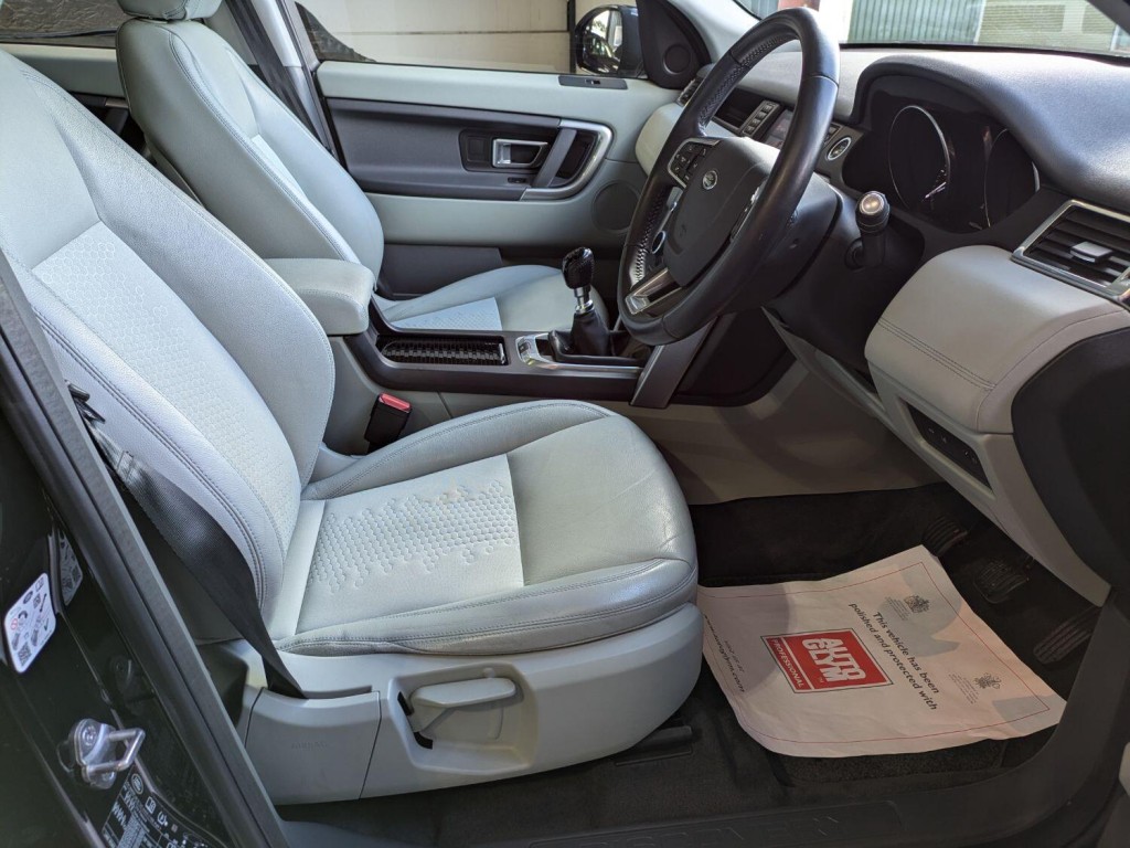 LAND ROVER DISCOVERY SPORT