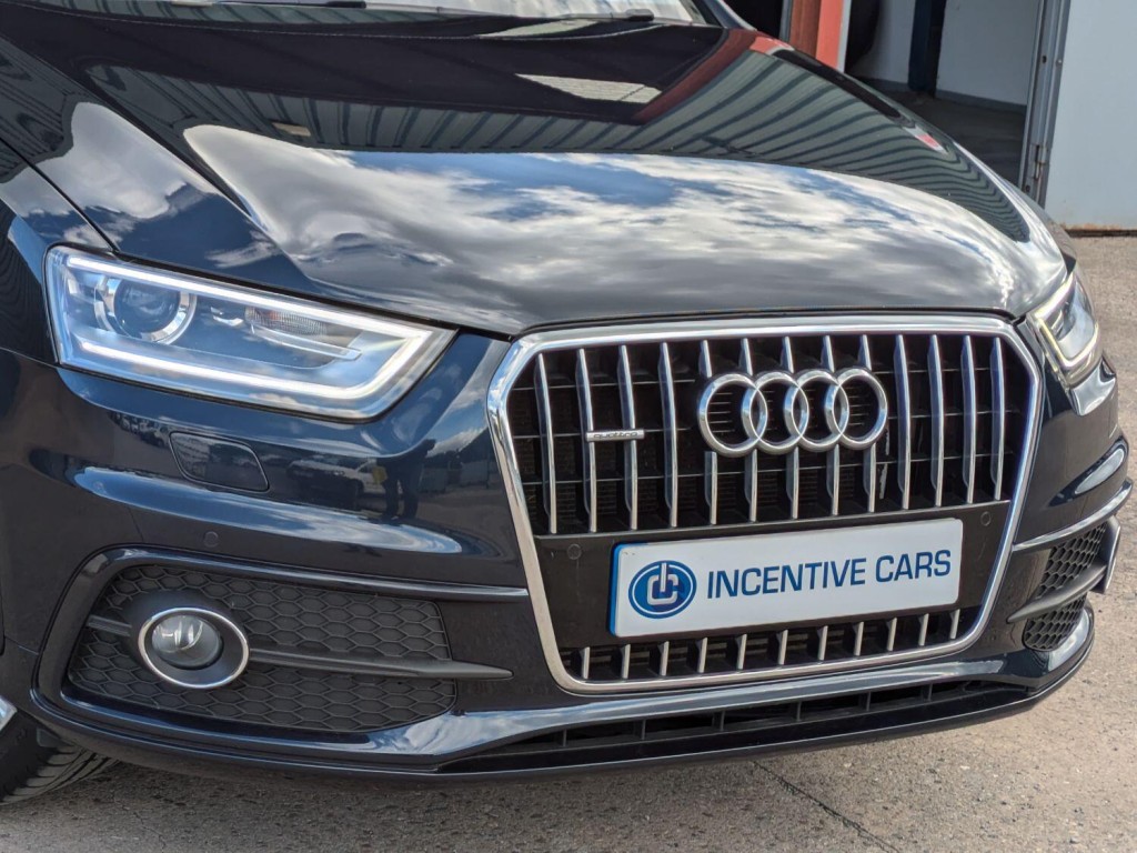 AUDI Q3