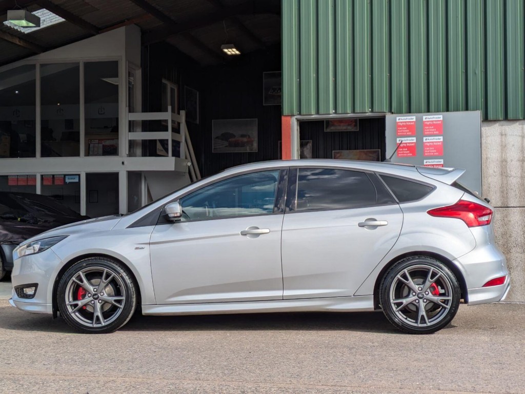 FORD FOCUS