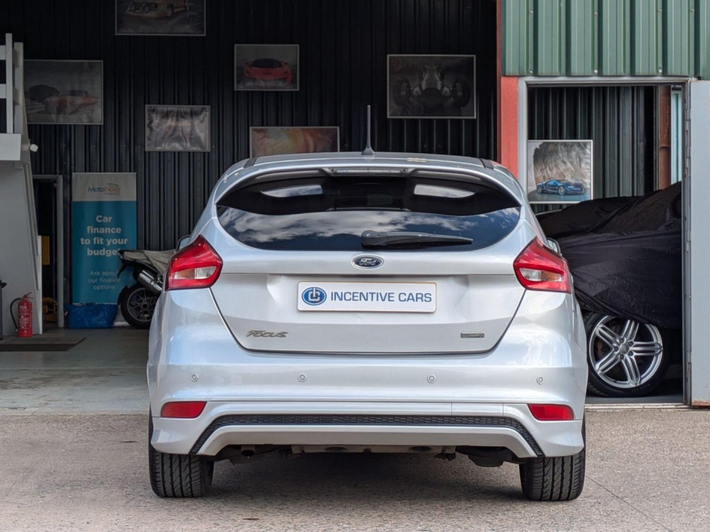 FORD FOCUS