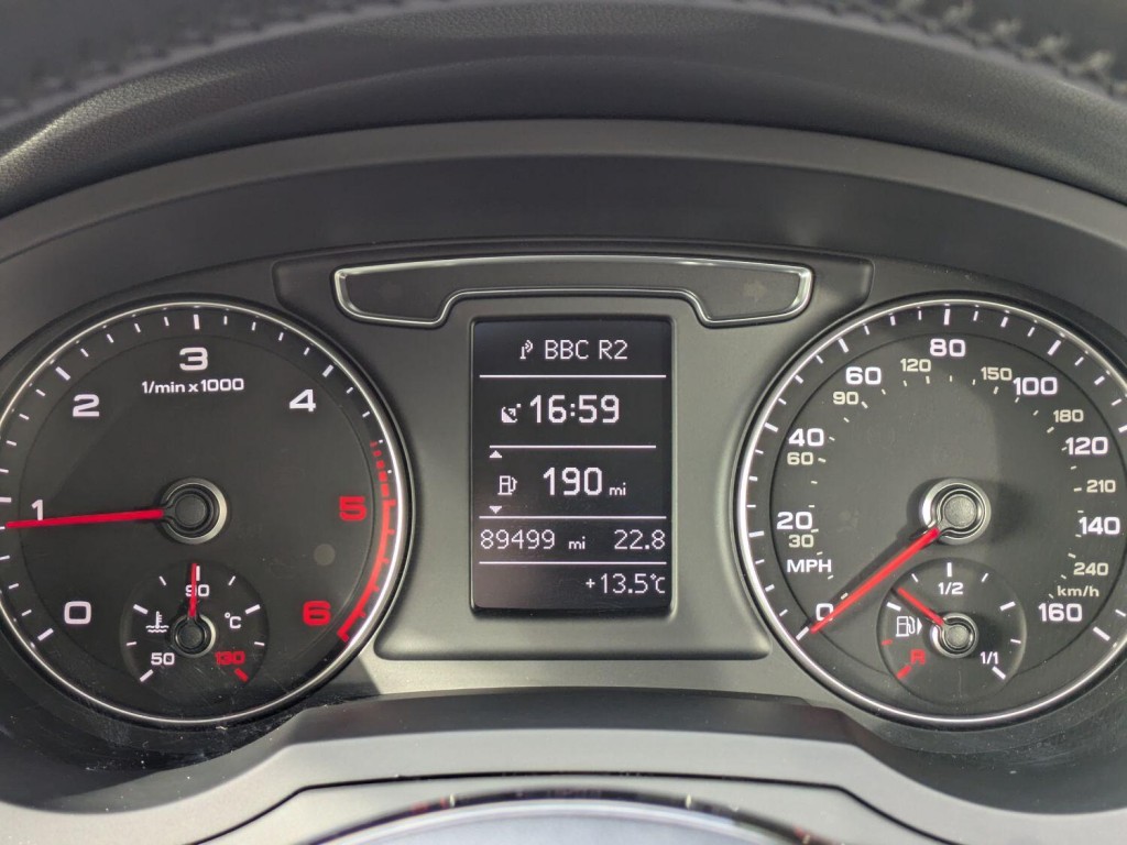 AUDI Q3