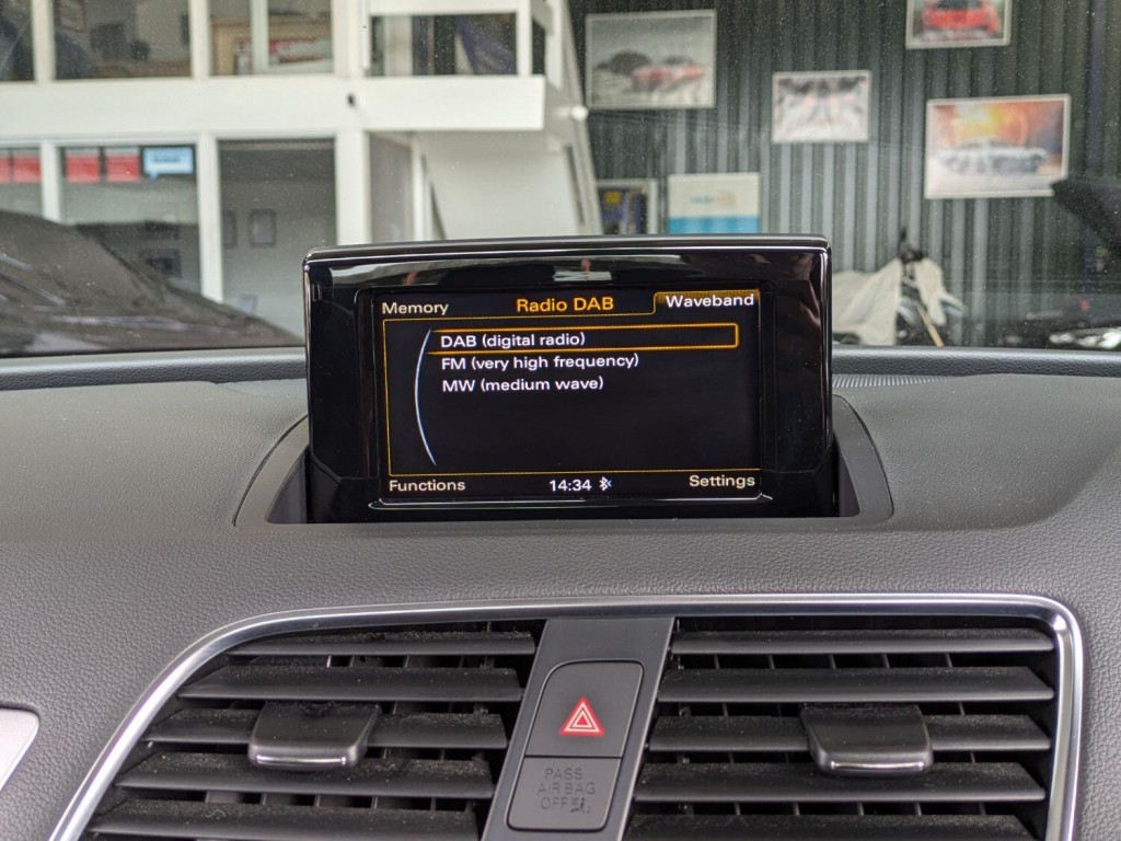 AUDI Q3
