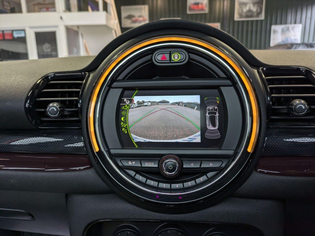 MINI CLUBMAN