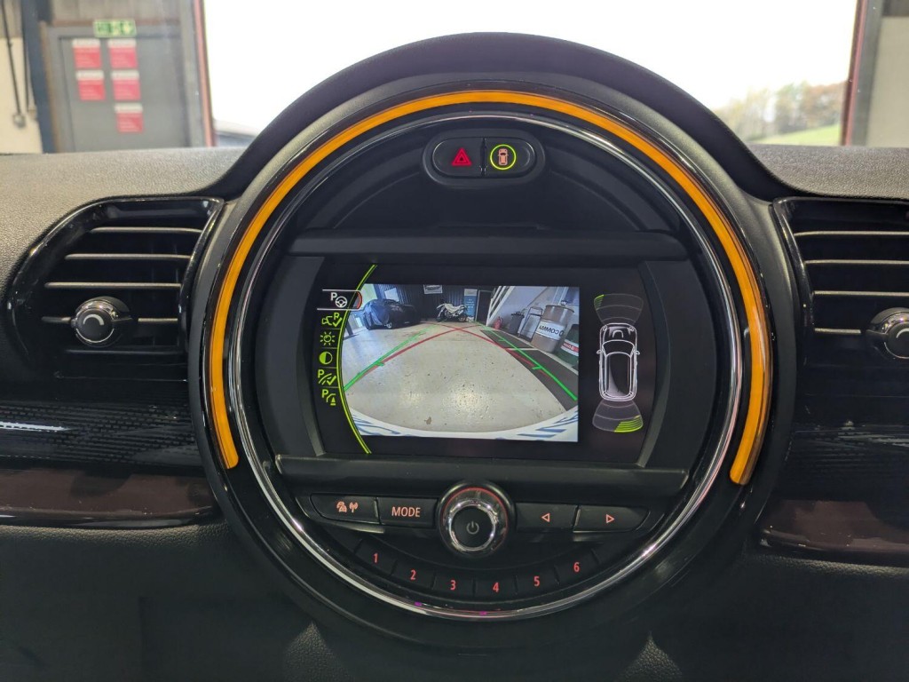 MINI CLUBMAN