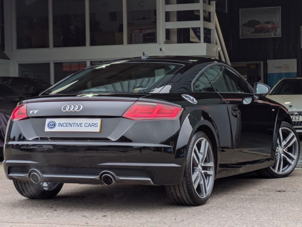 AUDI TT