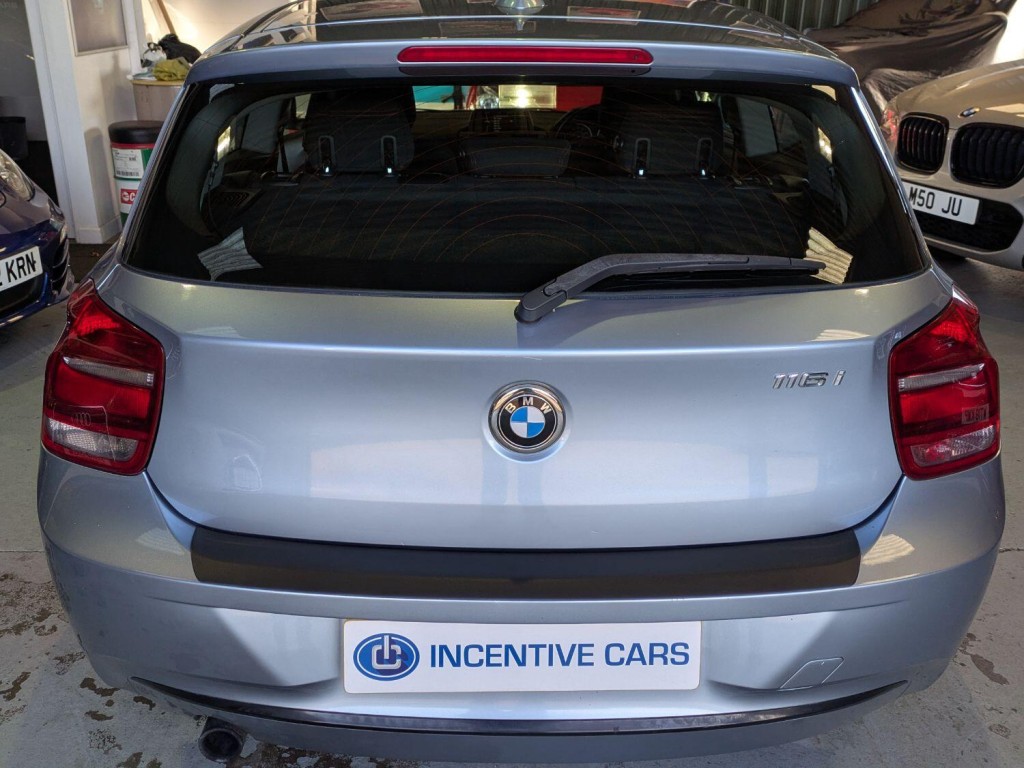 BMW 1 SERIES