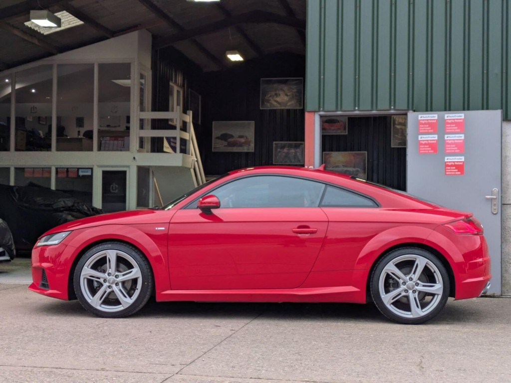 AUDI TT