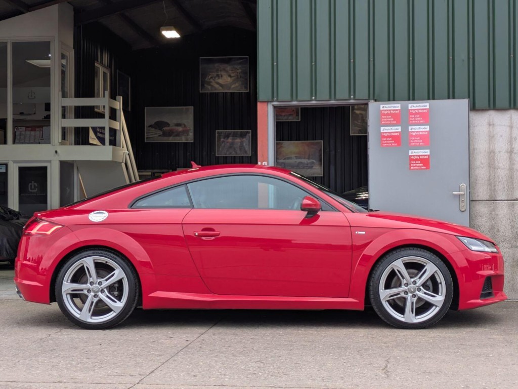 AUDI TT