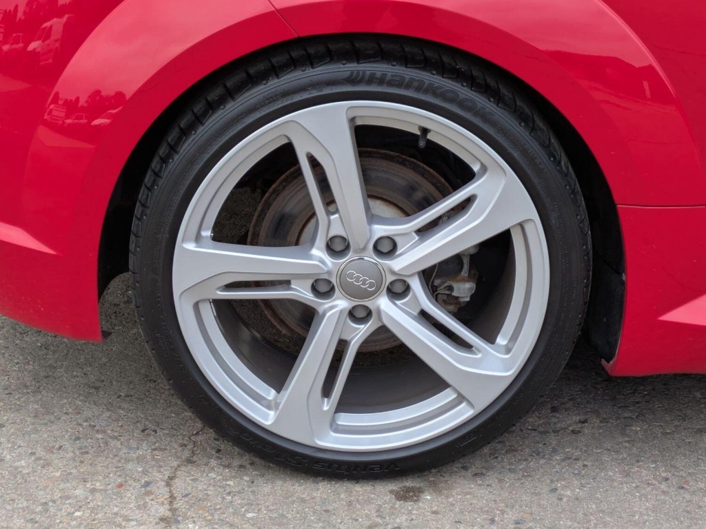 AUDI TT