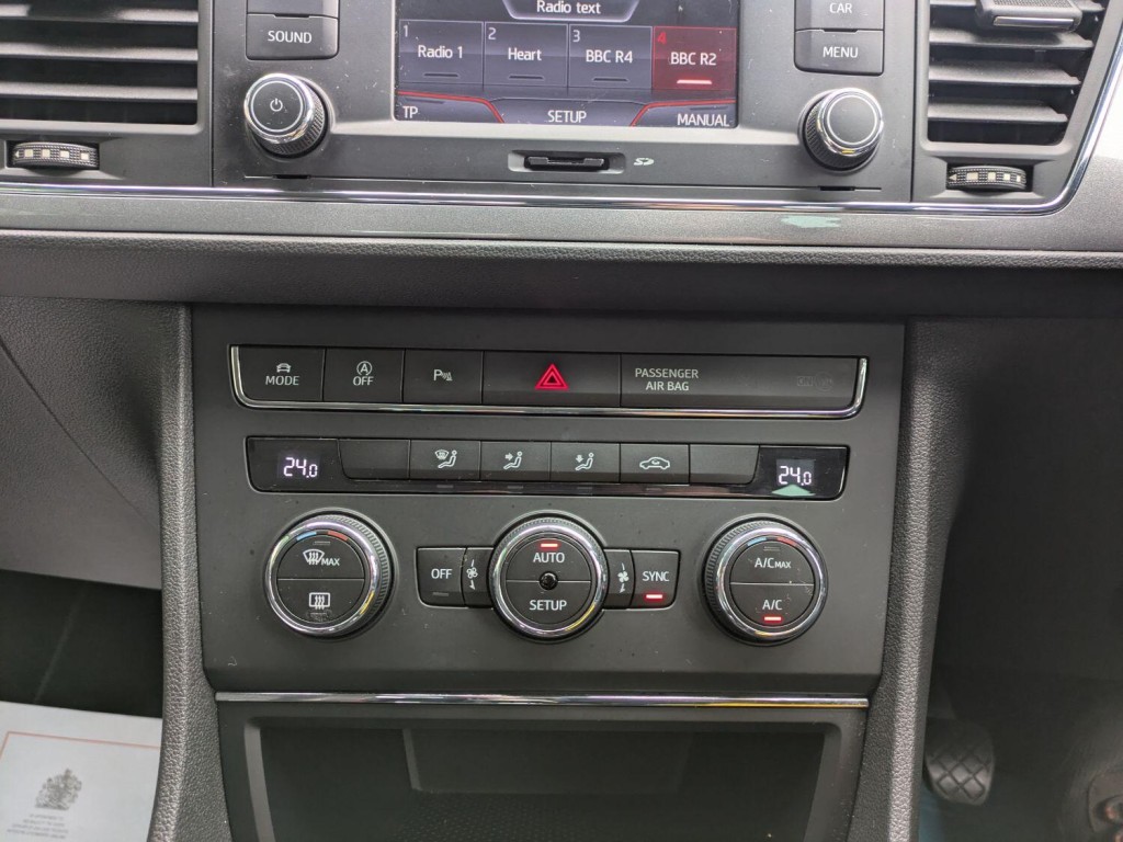 SEAT LEON