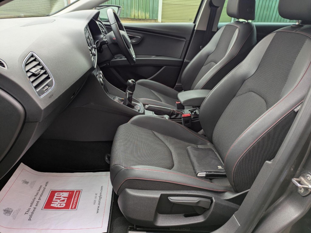 SEAT LEON