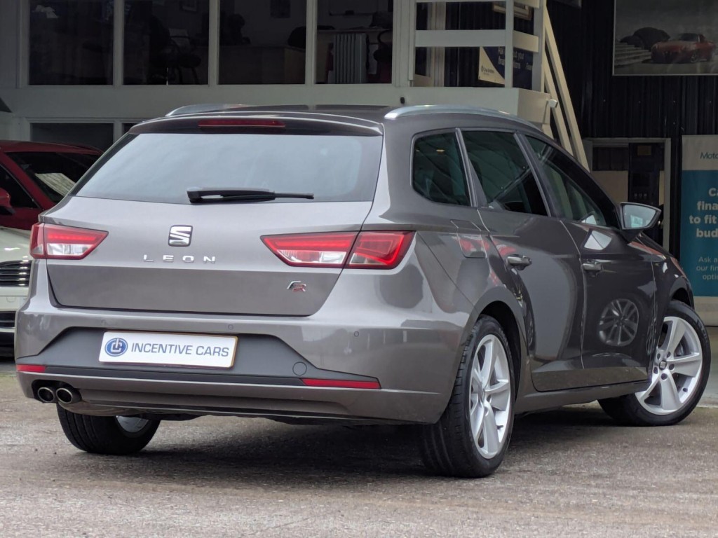 SEAT LEON