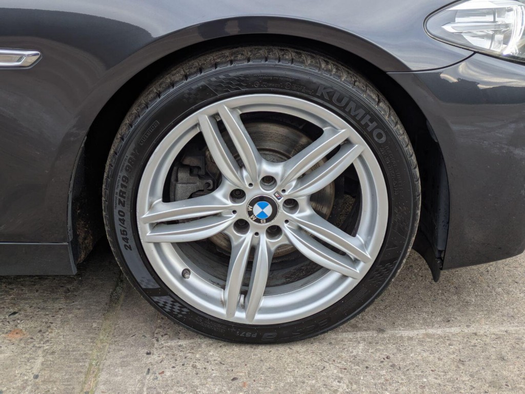 BMW 5 SERIES
