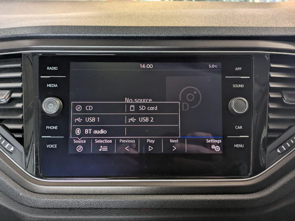 VOLKSWAGEN T-ROC