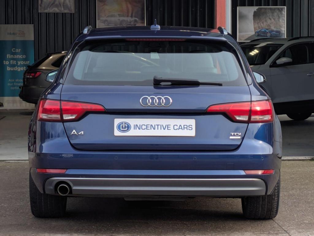 AUDI A4 AVANT